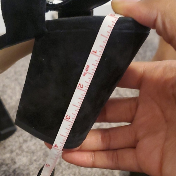 Gianni Bini Block Heels - Picture 6 of 6